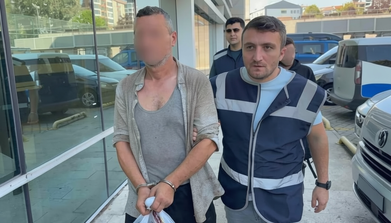 Samsun'da eşini silahla tehdit eden şüpheli adliyeye sevk edildi