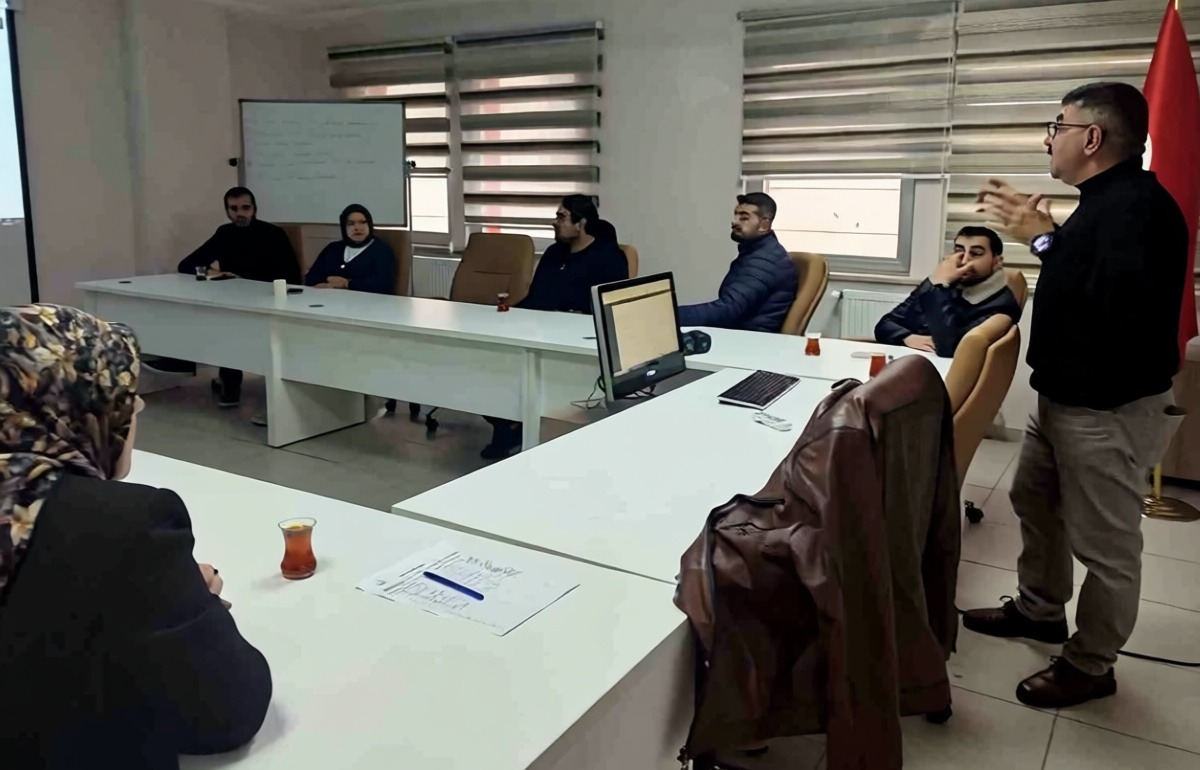 Bayburt'ta bakım personeline yönelik mesleki gelişim eğitimleri düzenlendi