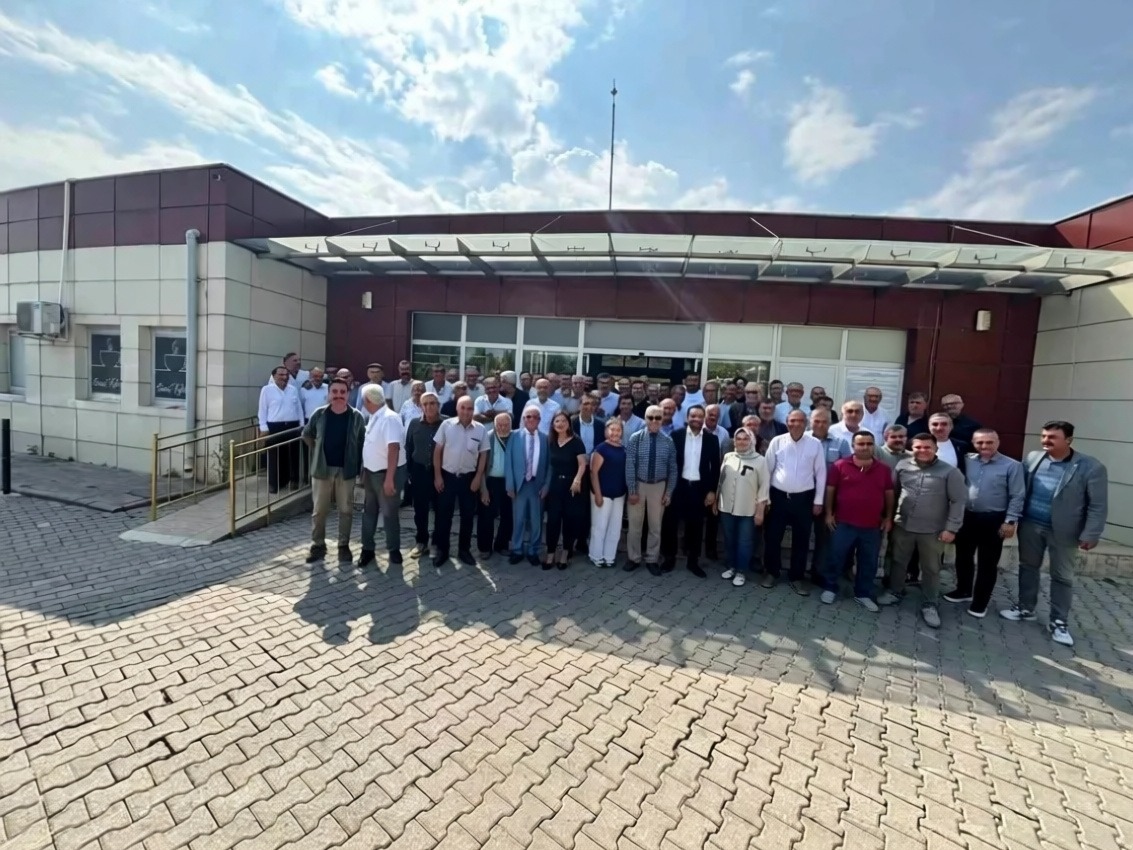 Gdz Elektrik Salihli ve Köprübaşı muhtarlarıyla bir araya geldi