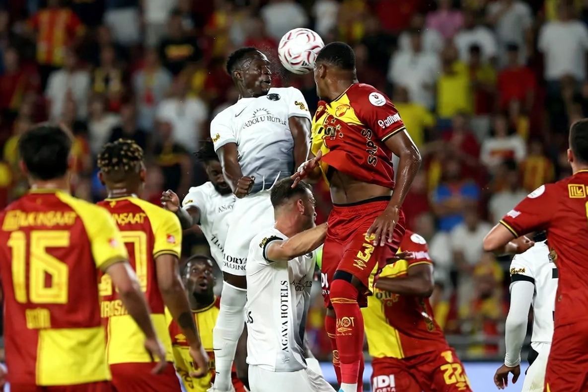 Göztepe ilk galibiyetini Gaziantep FK karşısında almak istiyor
