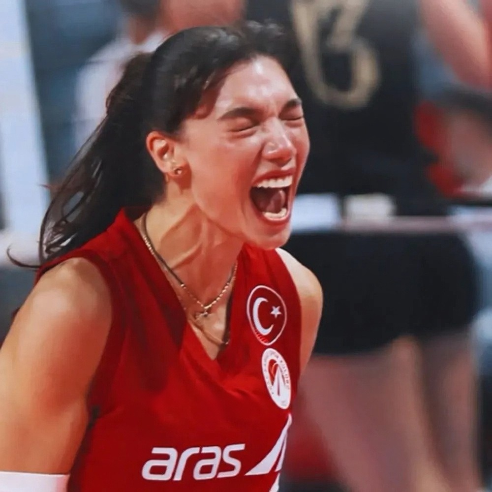Aras Kargo, Sultanlar Ligi açılışında Zerenspor karşısında set vermedi