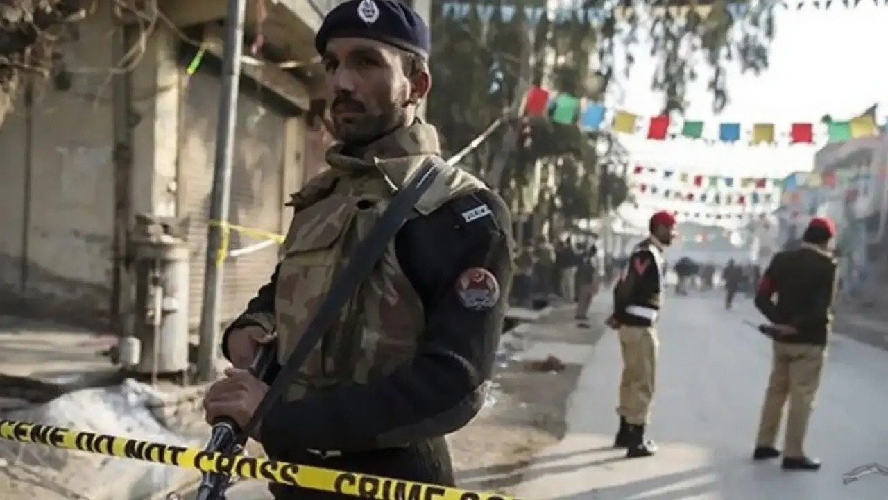 Pakistan ordusu Hayber Pahtunhva'da 8 militanı etkisiz hale getirdi