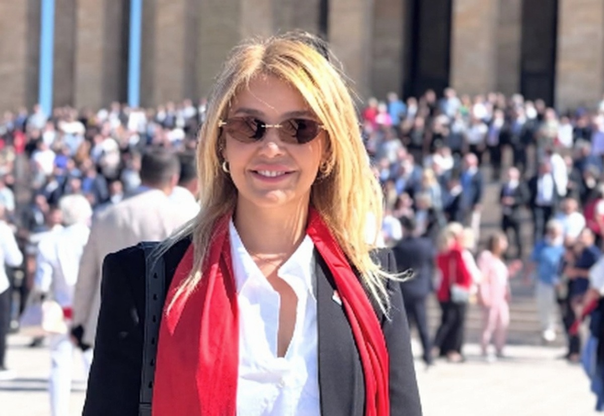 CHP İstanbul Kadın Kolları Başkanlığına Ezgi Pekşen getirildi