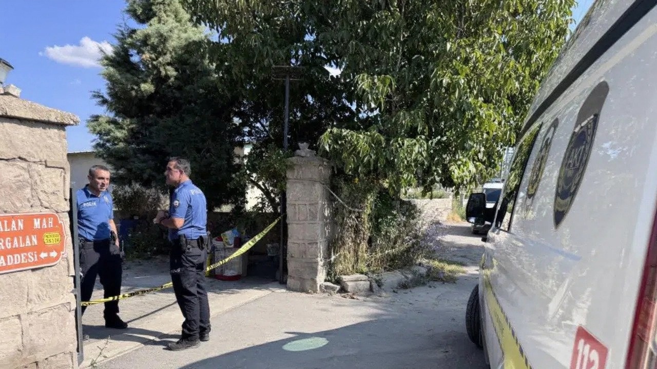 Kayseri'de bir kadın evinde tüfekle vurularak ağır yaralandı