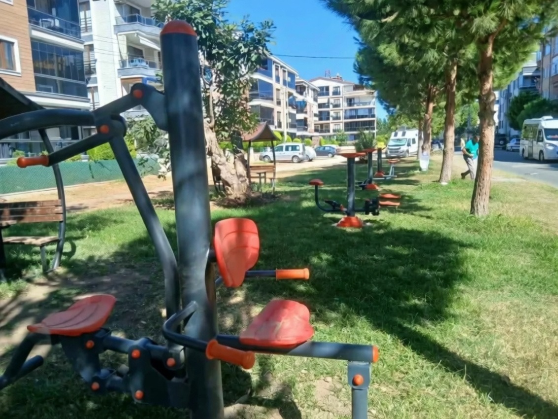 Edremit'te yeni park ve spor alanları için çalışmalar başlatıldı