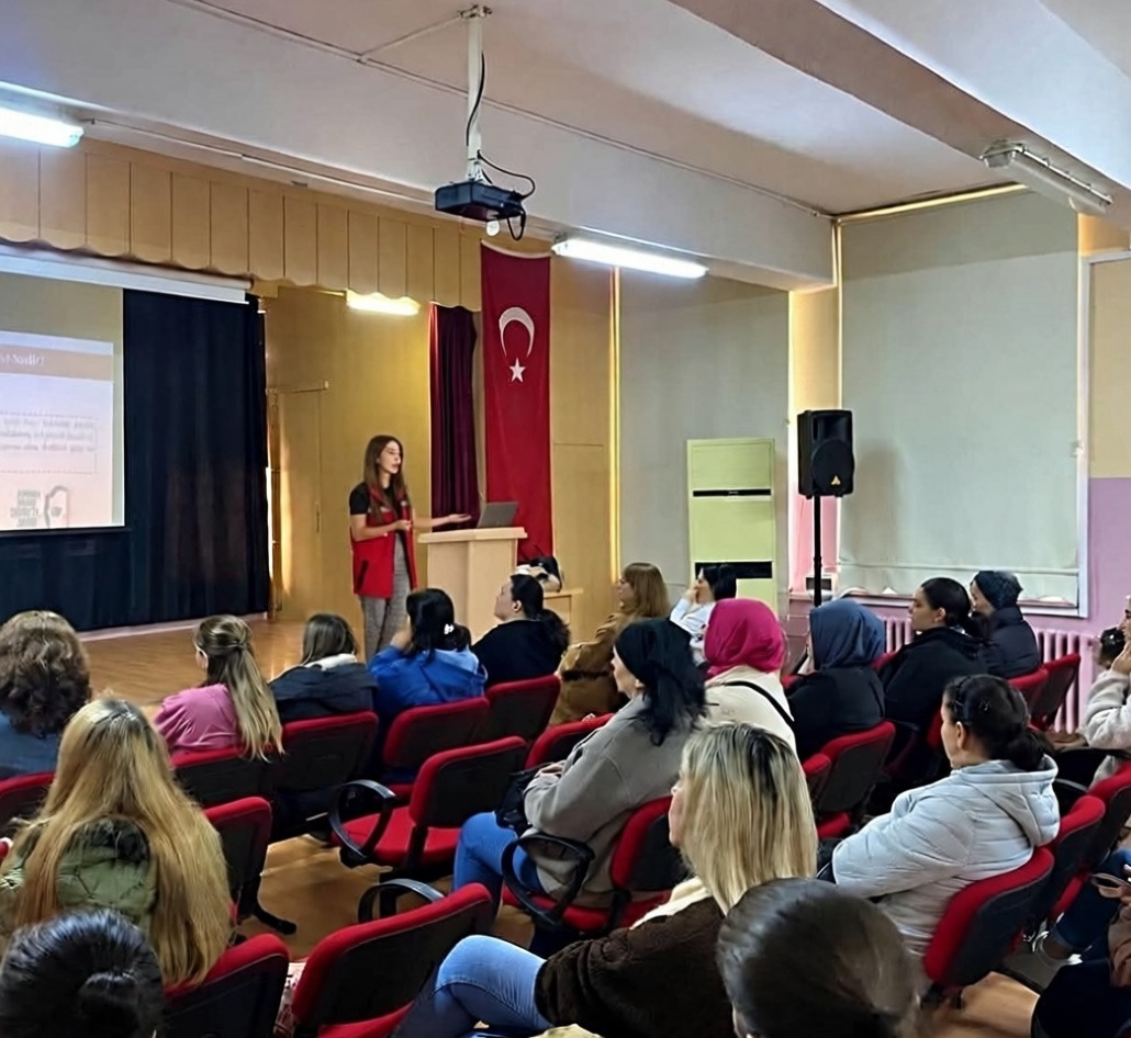 Edirne'de kadına yönelik şiddetle mücadele kapsamında eğitimler düzenlendi