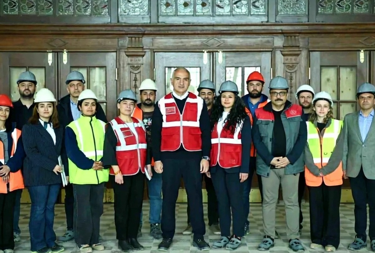 Haydarpaşa Garı'nın temelindeki ahşap kazıkların yüzde 80'inin yok olduğu tespit edildi