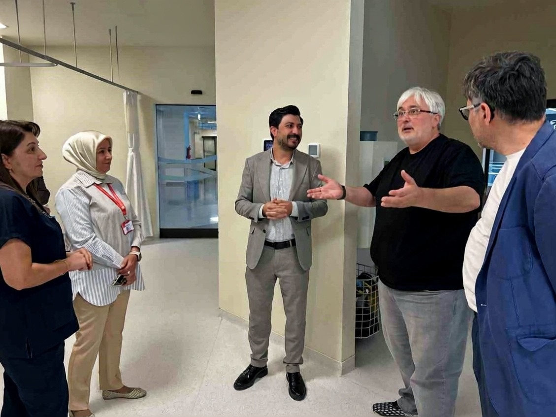Kütahya Şehir Hastanesi yönetimi kemoterapi ünitesini inceledi