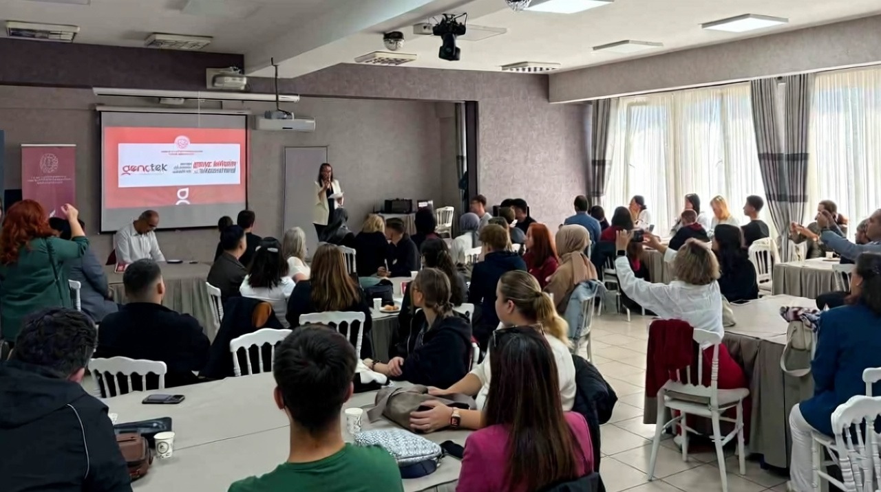 GençTek Eskişehir projesinin yeni dönemi toplantıyla başladı