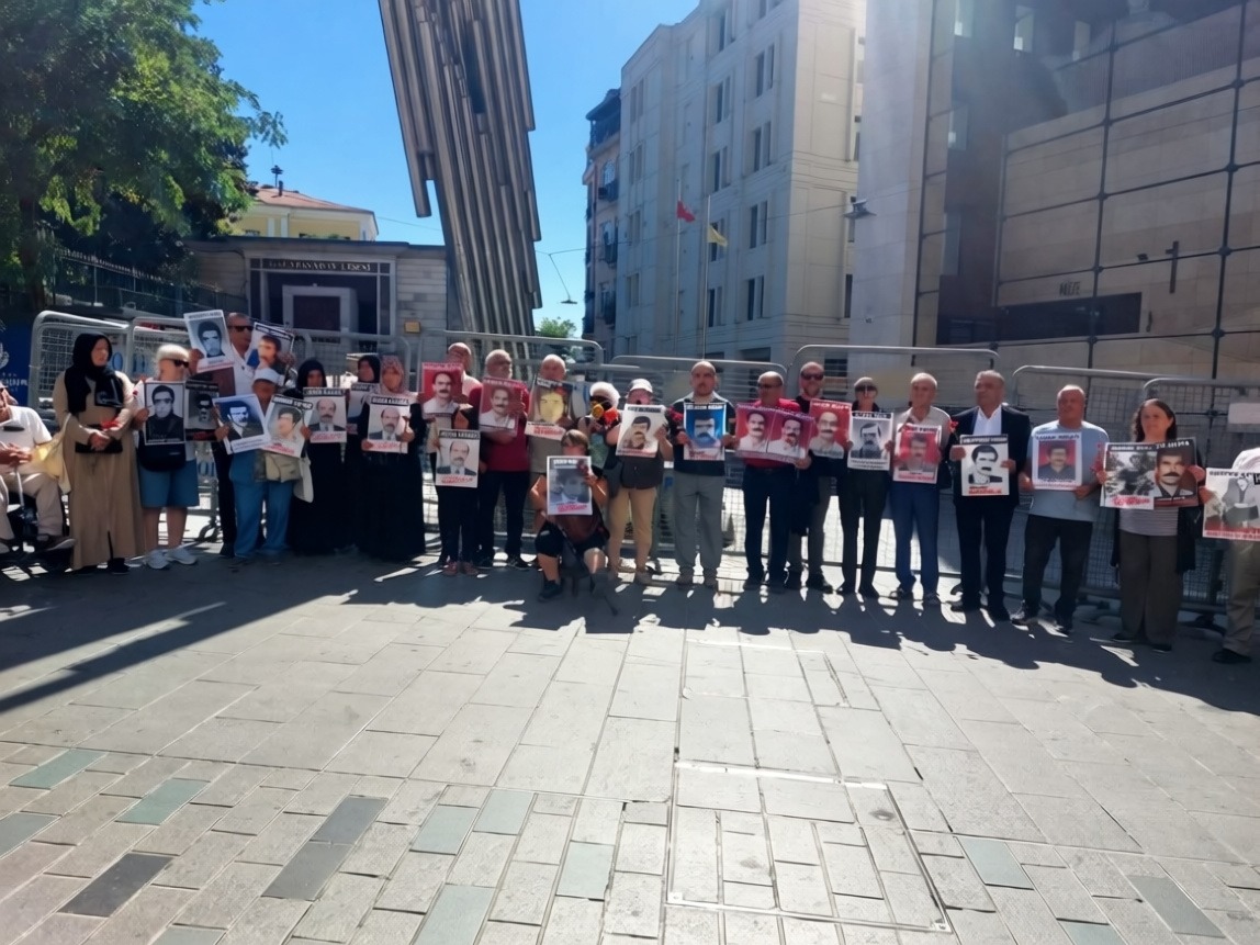 Cumartesi Anneleri 1120. haftada Kenan Bilgin ve 12 Eylül kayıpları için toplandı
