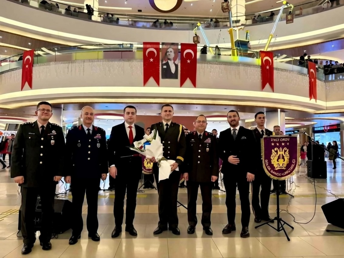 MalatyaPark'ta 2. Ordu Bölge Bando Komutanlığı konseri düzenlendi
