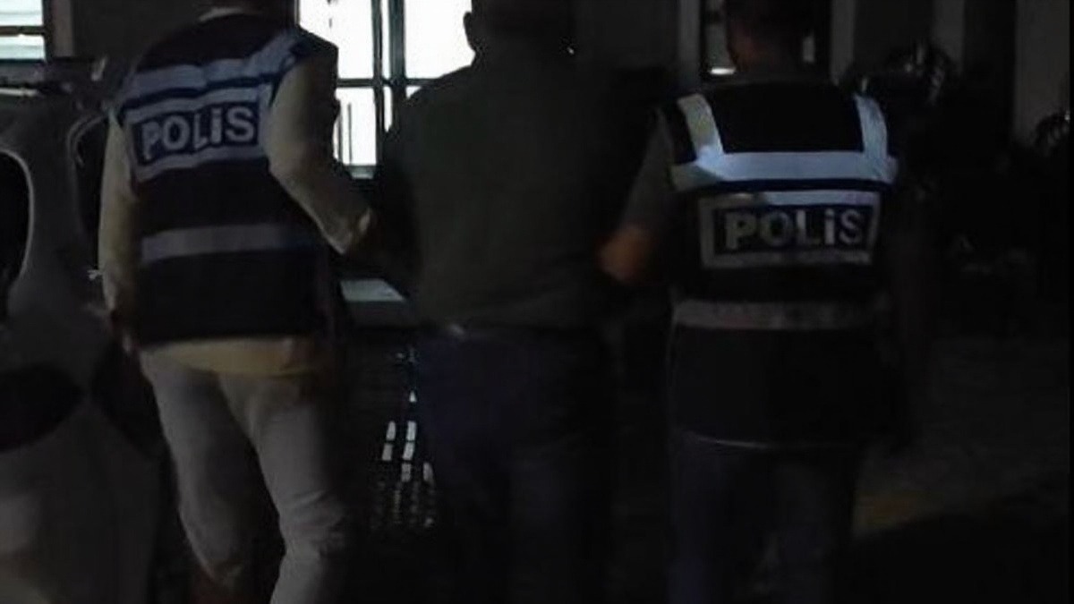 Hatay'da sokak köpeğini av tüfeğiyle yaralayan şüpheli yakalandı