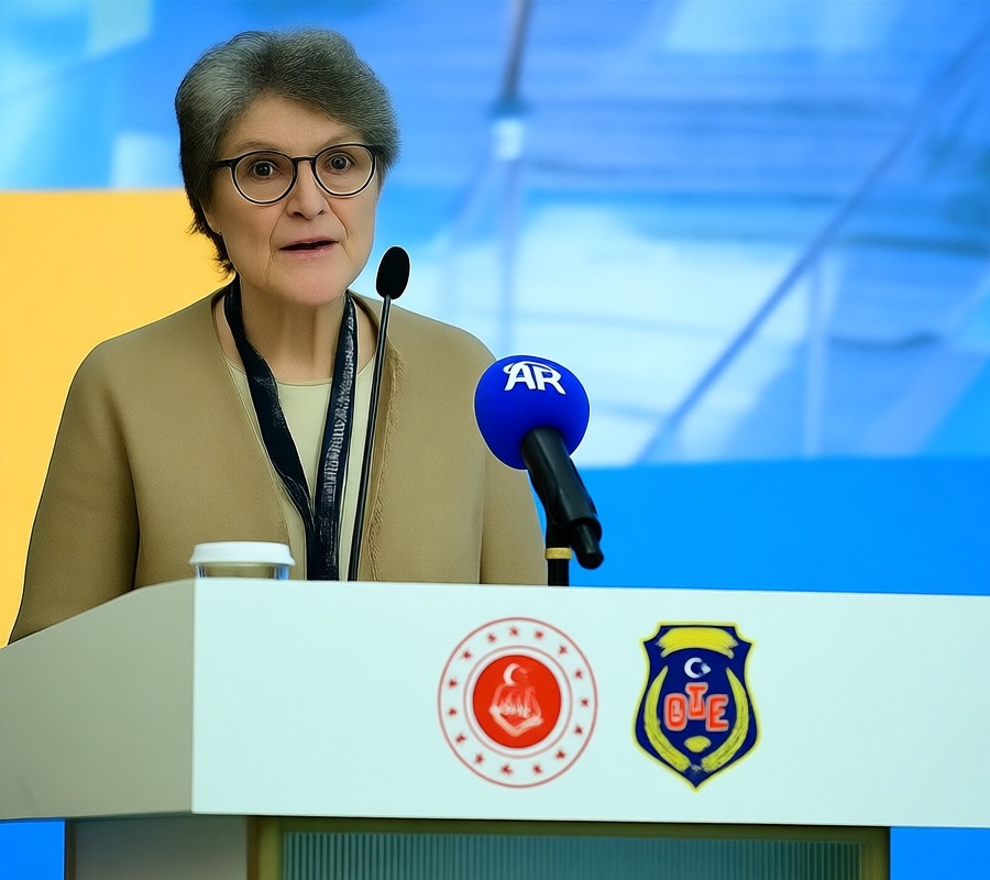 Antalya'da 32 ülkeden uzmanların katıldığı elektronik izleme zirvesi açıldı