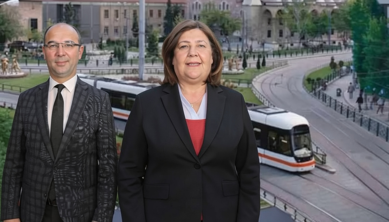 Eskişehir'de üç belediye başkanı daha CHP'den istifa ederek YENİ Parti'ye katıldı