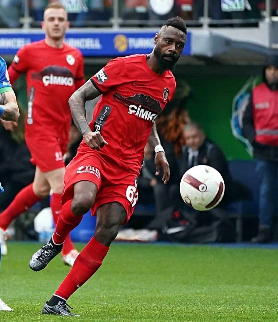 N'Koulou'dan Marsilya'ya Beşiktaş maçı öncesi kritik uyarı