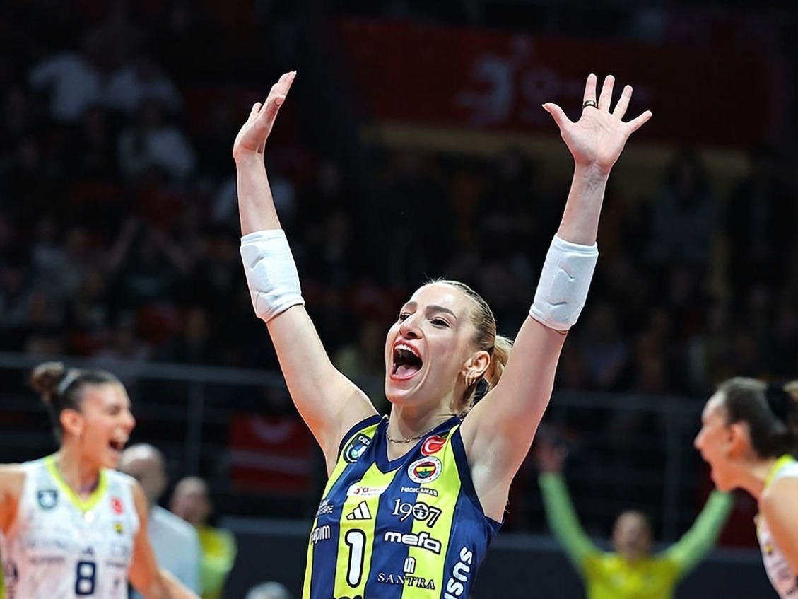 Gizem Örge Fenerbahçe Medicana'nın hedefinin Şampiyonlar Ligi kupası olduğunu açıkladı