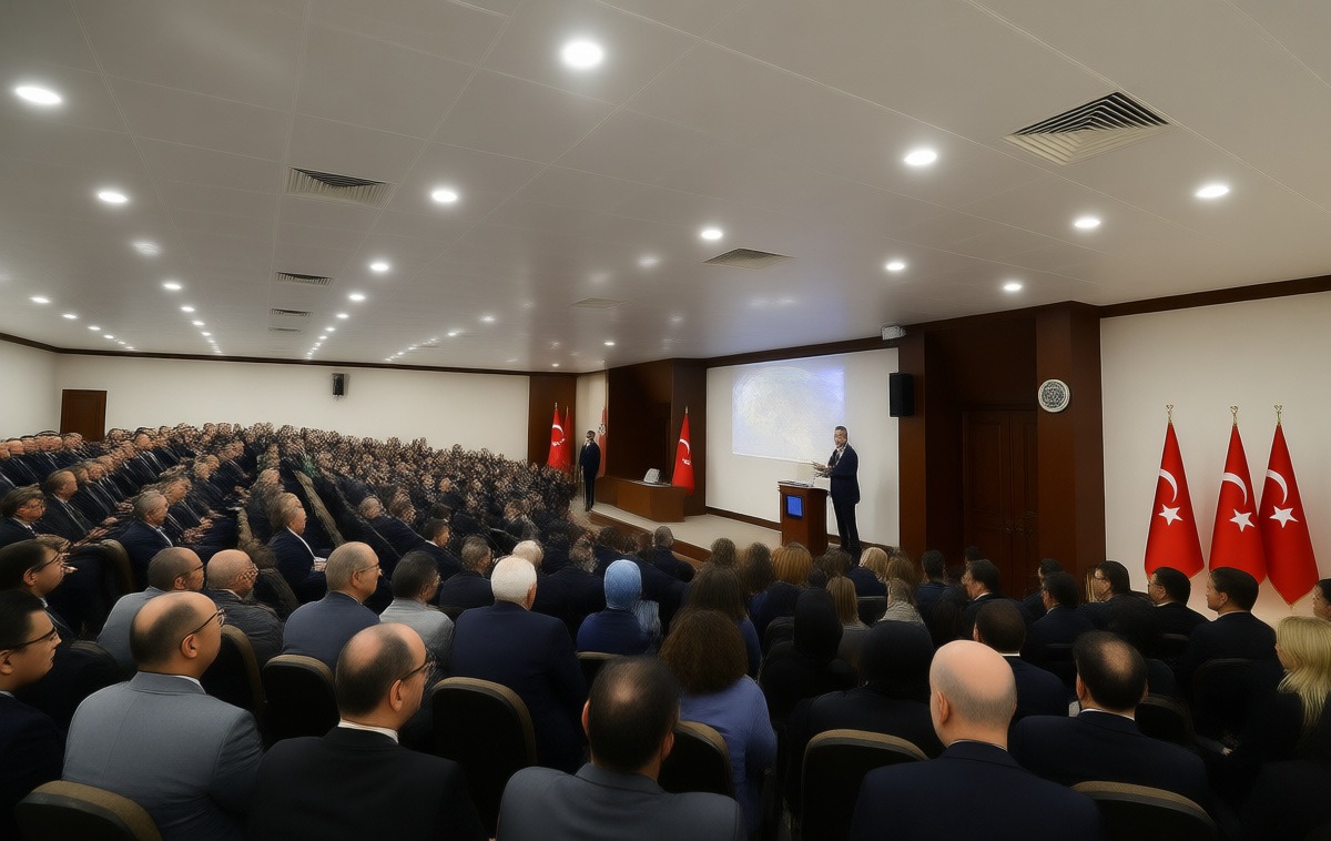 Bakan Bayraktar Türkiye'nin enerji güvenliği stratejilerini açıkladı