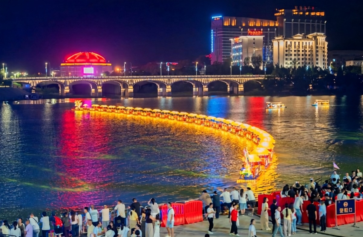 Çin, Kırgızistan ve Vietnam vatandaşlarına vizesiz transit geçiş hakkı tanıdı