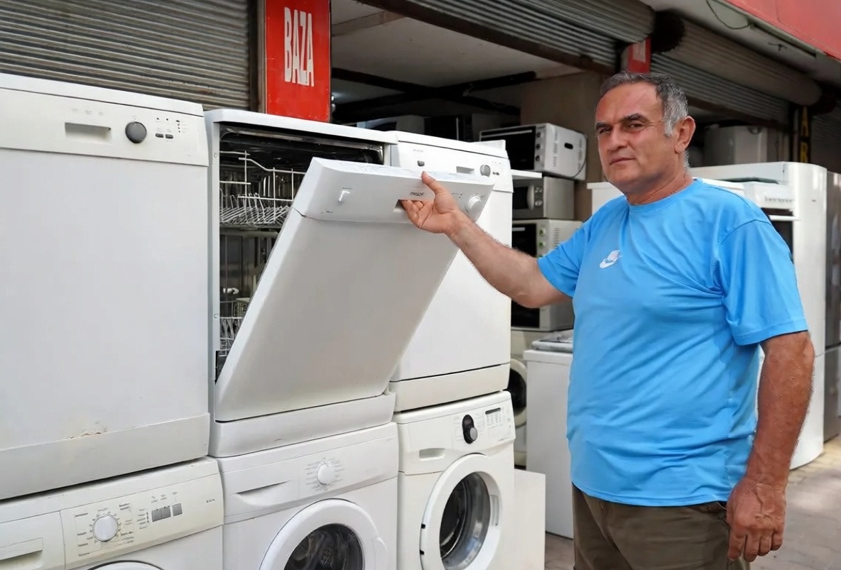 Antalya'da üniversite öğrencilerinin ev kurma maliyeti 50 bin liradan başlıyor