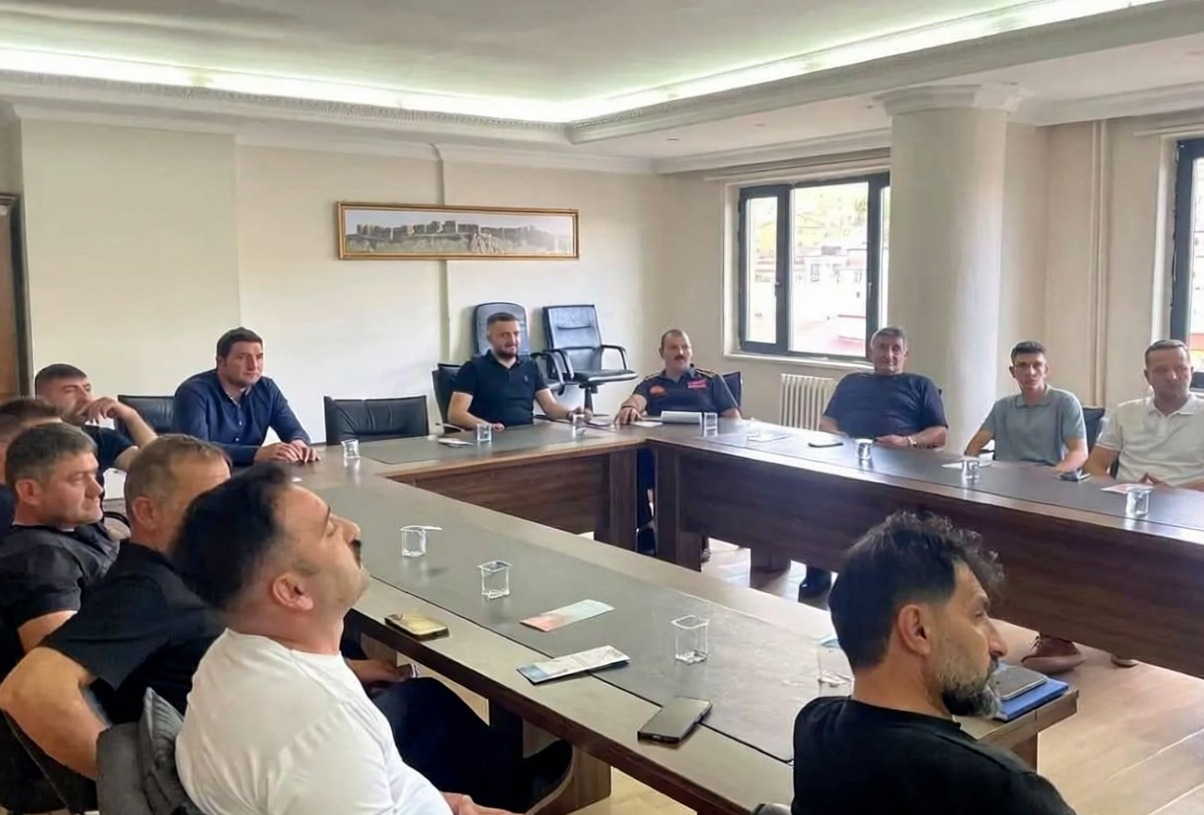 Bayburt Belediyesi personeline psikolojik ilk yardım eğitimi verildi