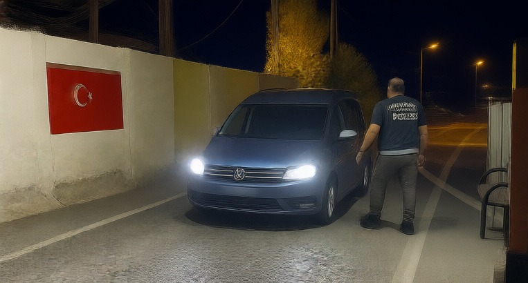 Bitlis'in Tatvan ilçesinde araçta 6,5 kilo skunk ele geçirildi