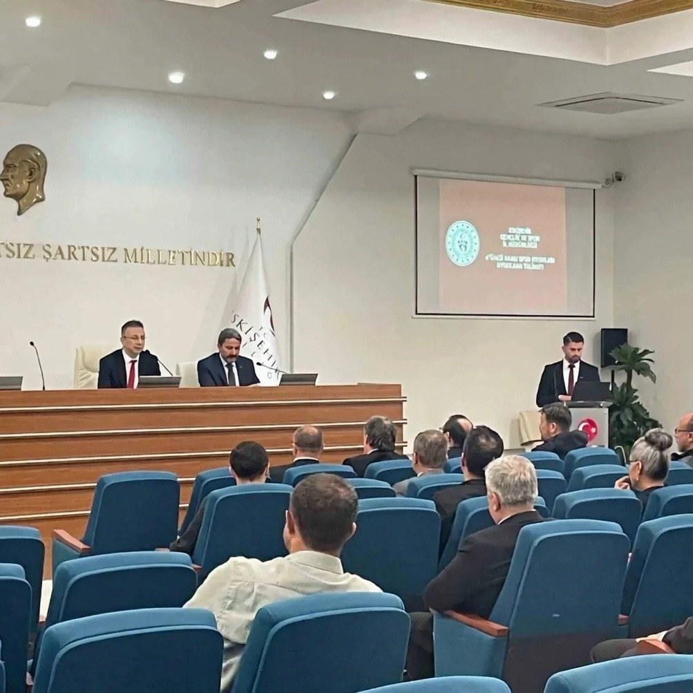 Eskişehir'de kamu kurumları 4. spor oyunları için bir araya geldi