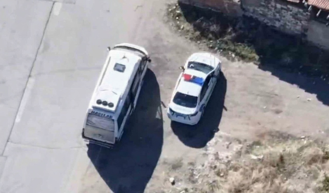 Kırıkkale'de trafik denetiminden kaçan minibüs sürücüsü dronla yakalandı