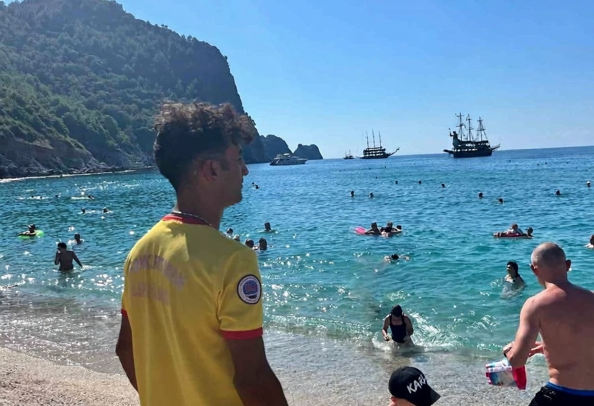 Alanya'da ekim ayında mevsim normallerinin üzerinde sıcaklık yaşanıyor