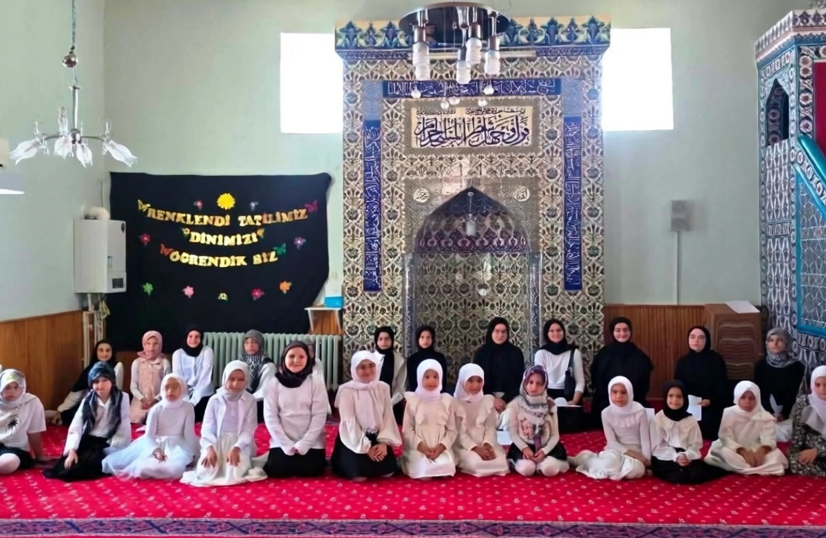 Hisarcık Saklar Köyü'nde yaz Kur'an kursu kapanış programı yapıldı
