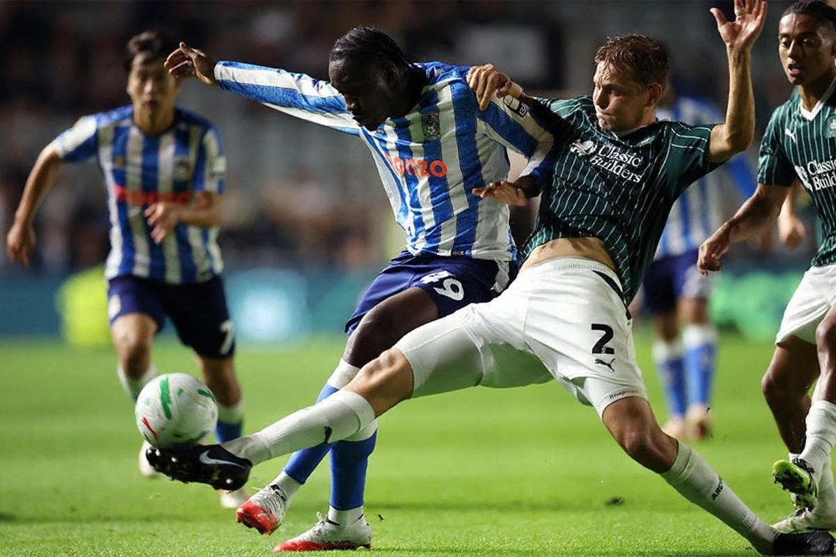 Coventry City, Newcastle United'ı 4-1 yenerek 25 yıllık iç saha hasretine son verdi