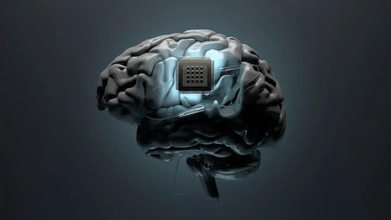 Neuralink beyin çipiyle konuşma engelli hastanın mesaj yazması sağlandı