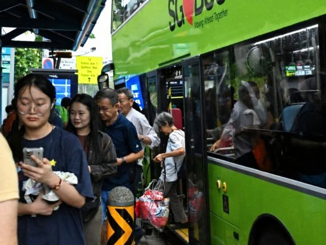 Singapur'da toplu taşımada kural ihlallerine para cezası getirildi