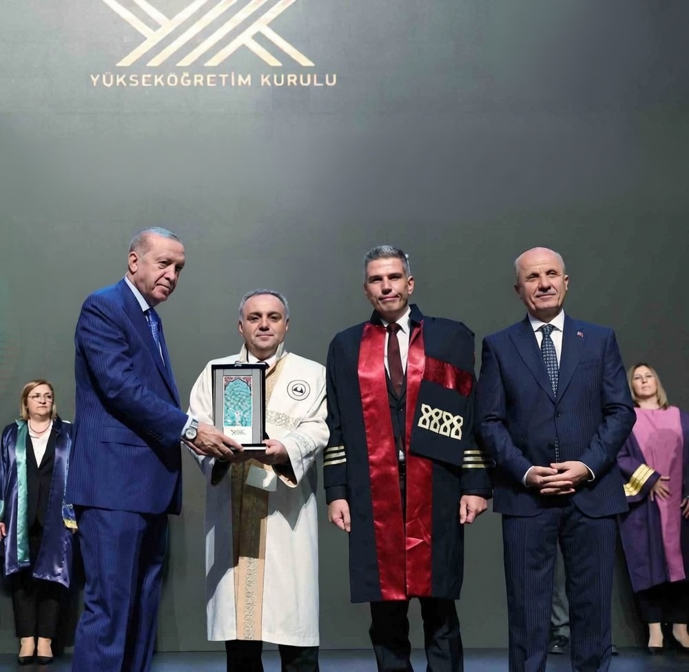 ERÜ'nün dijital veri platformu YÖK tarafından ödüllendirildi
