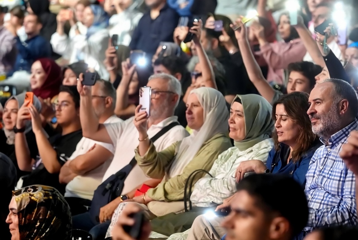 Maher Zain İstanbul Harbiye konserinde Çanakkale Türküsü seslendirdi
