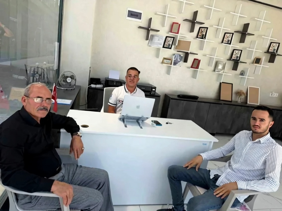 MHP Kuluncak İlçe Teşkilatı yeni açılan işletmeleri ziyaret etti