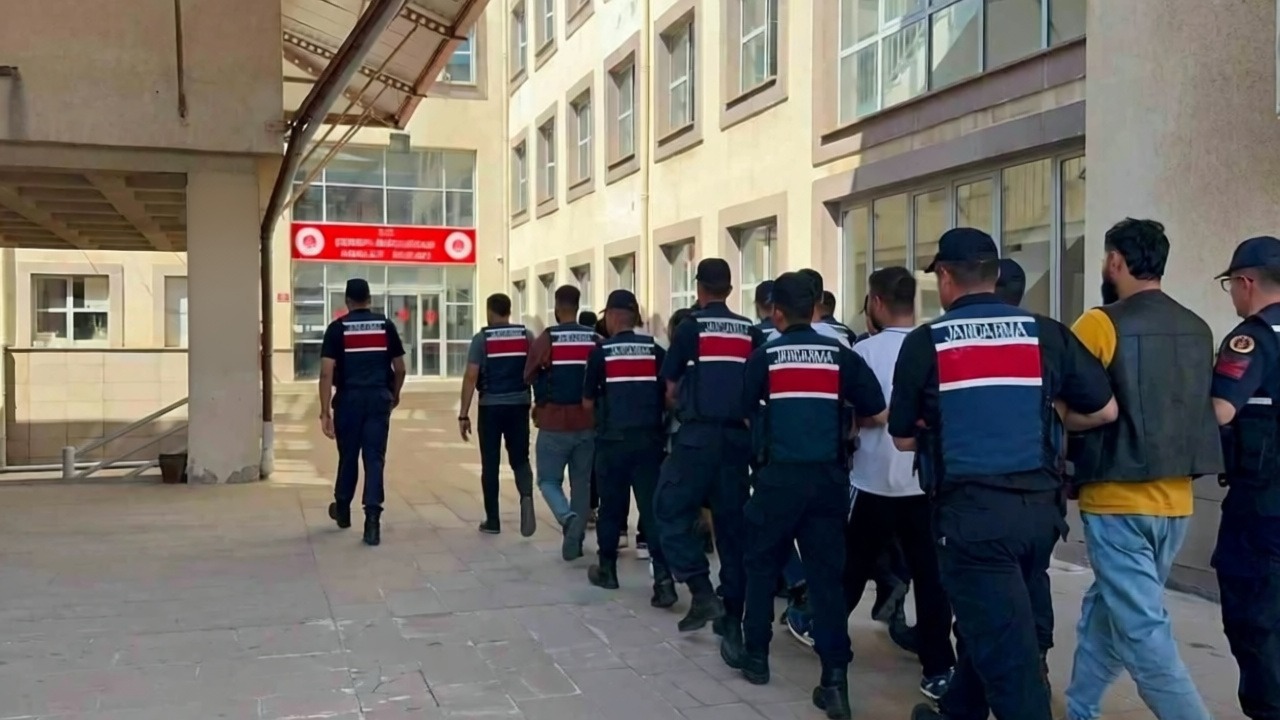 Ankara Şereflikoçhisar'da uyuşturucu operasyonunda 17 kişi gözaltına alındı