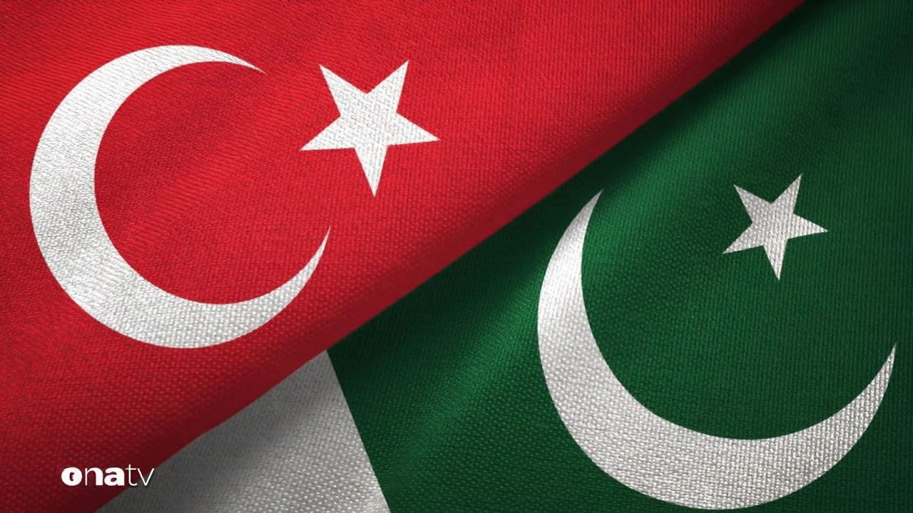Pakistan'dan Zafer Bayramı'na özel müzikal kutlama videosu