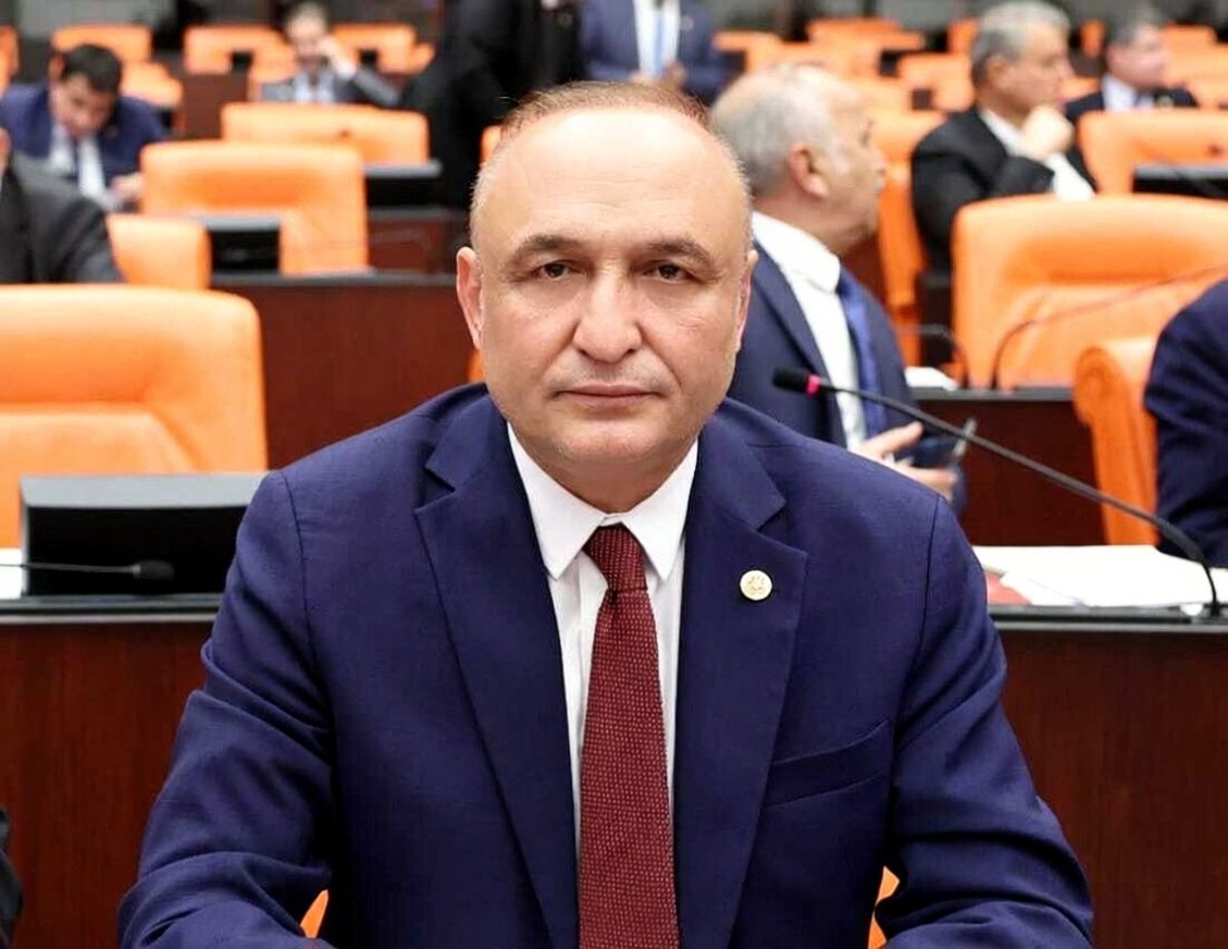 YENİ Parti heyeti bıçaklı saldırıda yaralanan Melih Meriç'i ziyaret etti