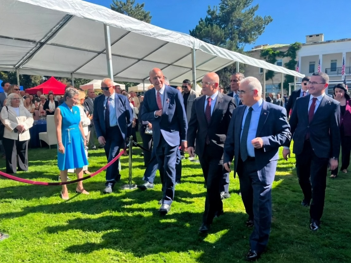 ABD Ankara Büyükelçisi Barrack ailesinin Osmanlı geçmişini anlattı