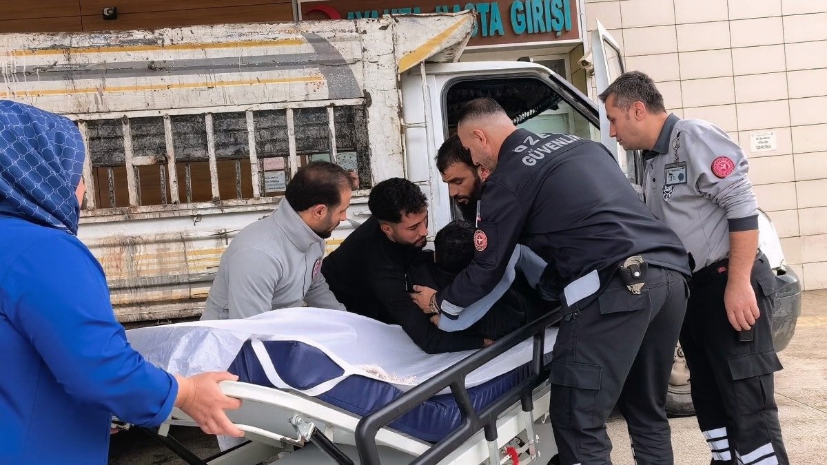 Bursa İnegöl'de kamyonetten düşen genç ağır yaralandı