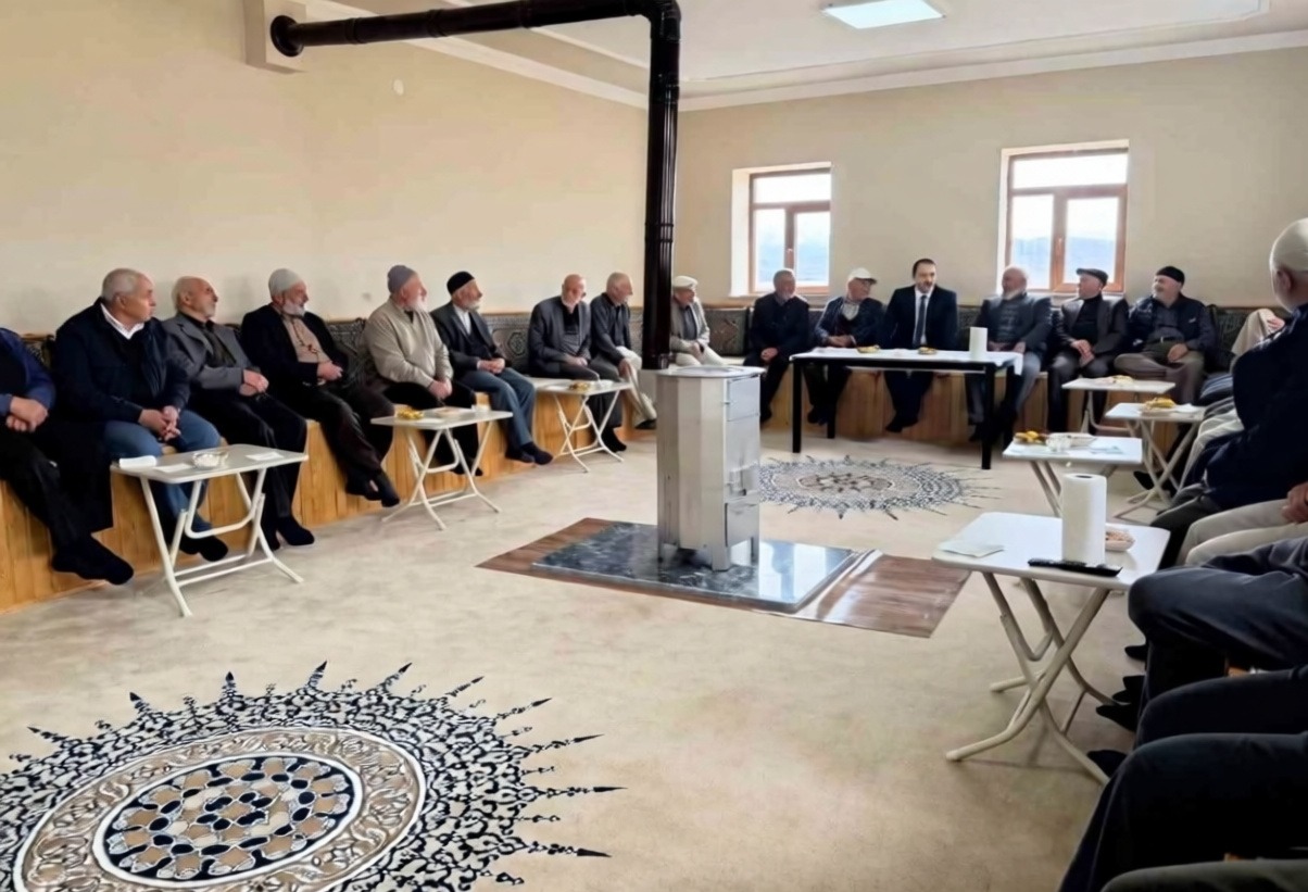 Demirözü Kaymakamı İbrahim Zahid Ahat Bayrampaşa köyünü ziyaret etti