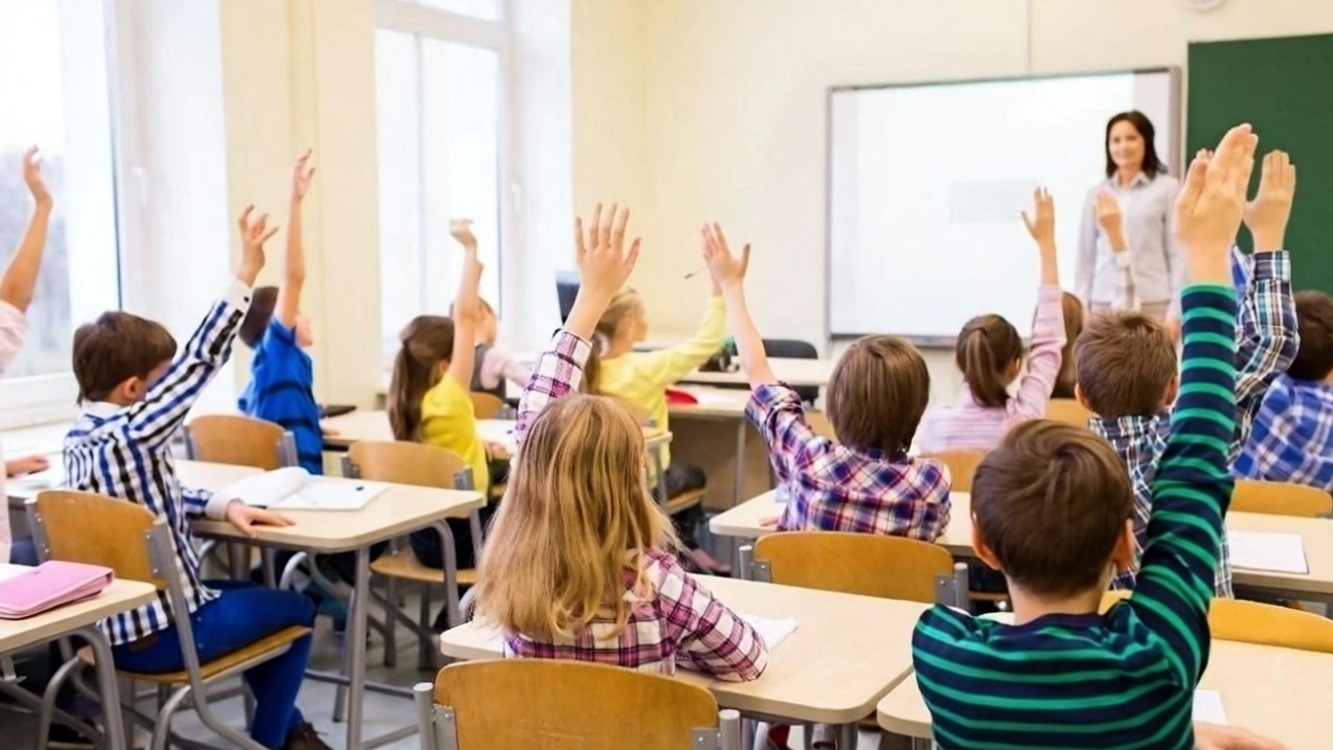 Milli Eğitim Bakanlığı farklı branş mezunlarını sınıf öğretmeni olarak görevlendirdi