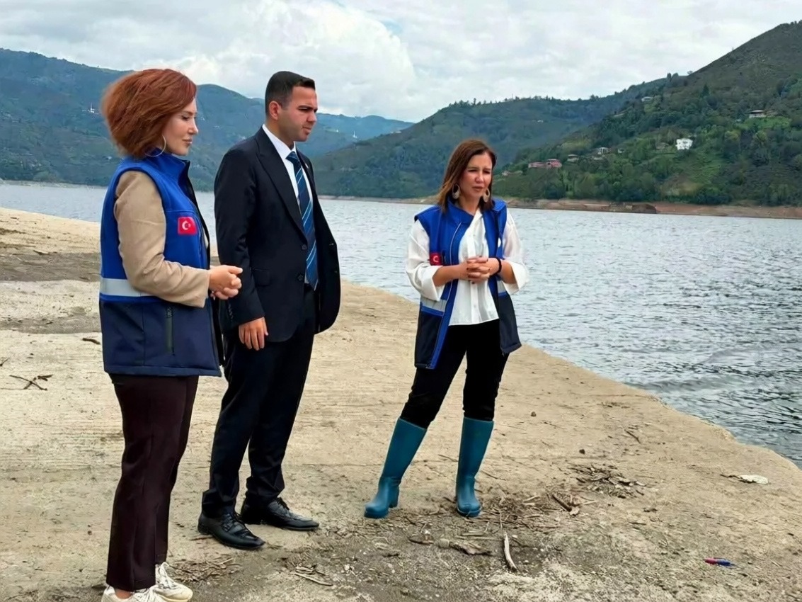 Ayvacık'ta su ürünleri stoklarını güçlendirmek için sazan salımı yapıldı