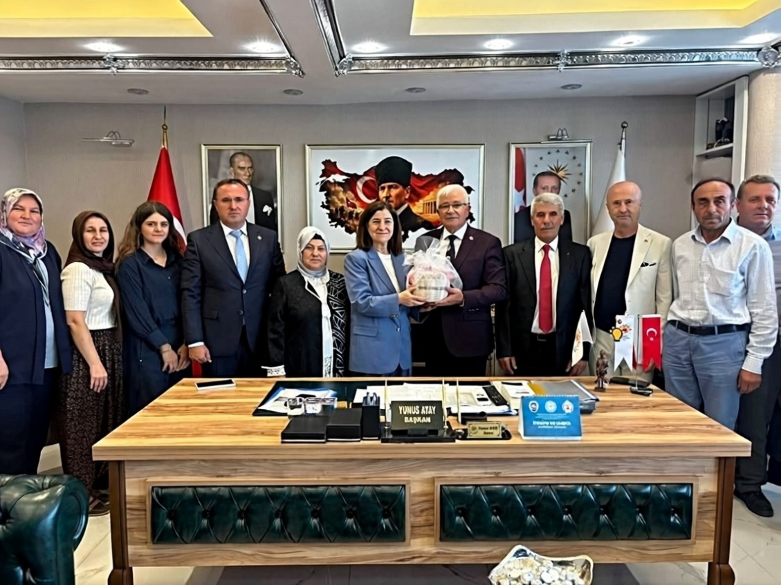 Milletvekili Fatma Aksal Meriç Belediye Başkanı Yunus Atay'ı ziyaret etti