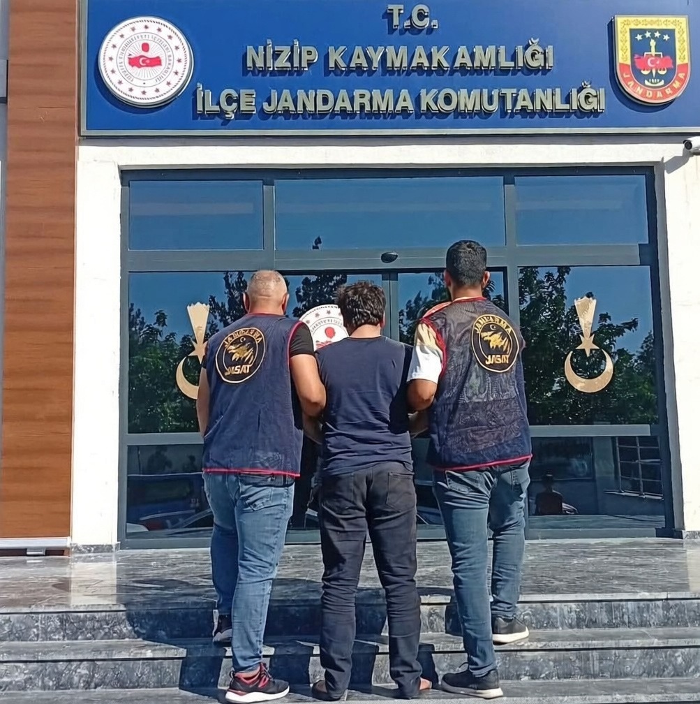 Gaziantep'te hırsızlık suçundan aranan şahıs yakalandı
