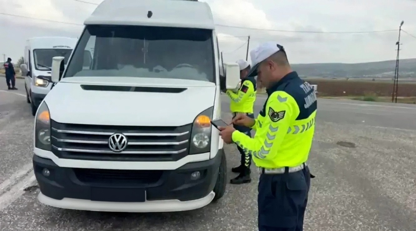 Gaziantep'te okul çevrelerindeki denetimlerde aranan 181 kişi yakalandı