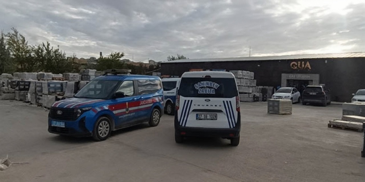 Gaziantep'te mermer bloğun altında kalan işçilerden biri öldü