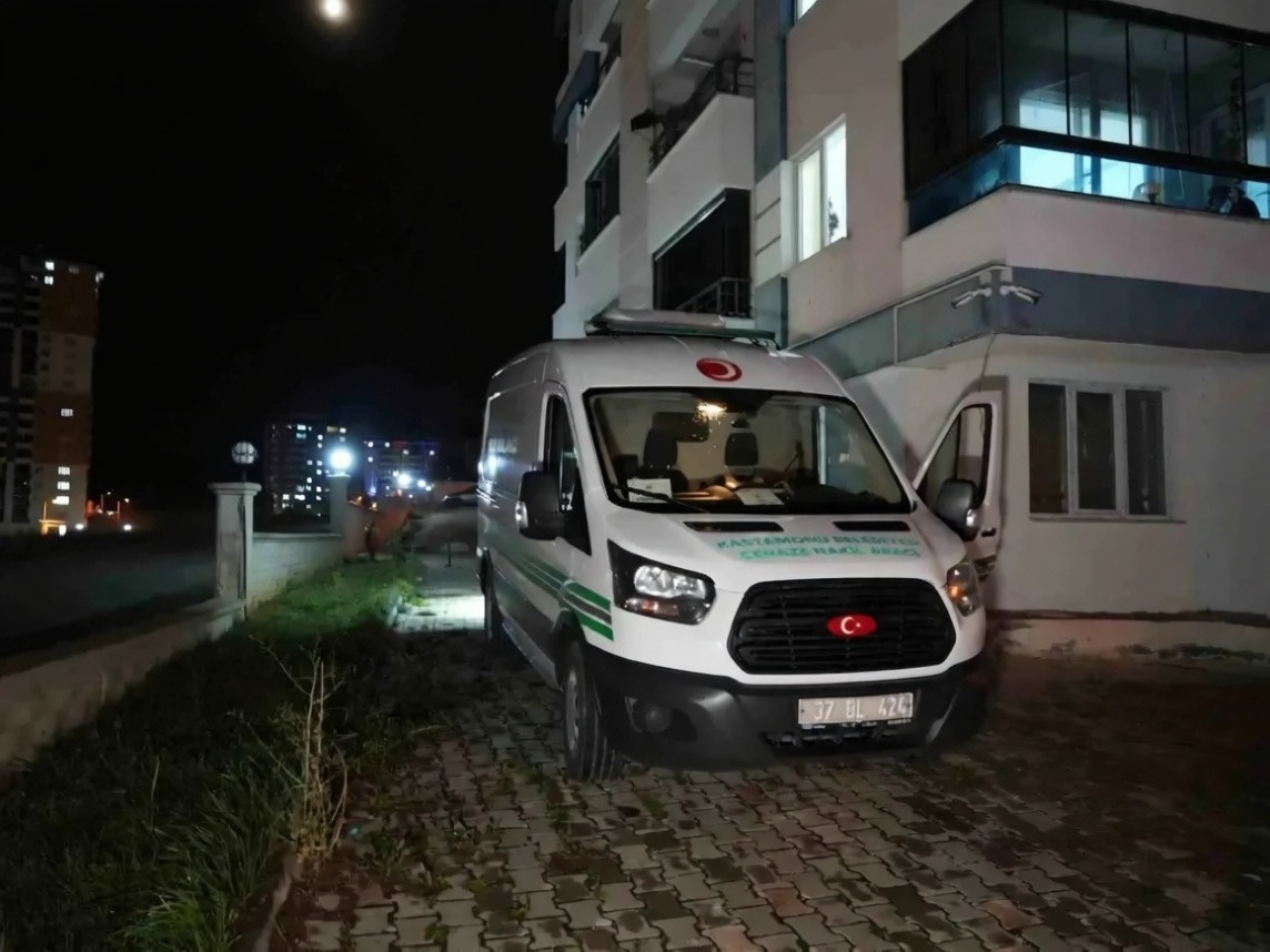 Kastamonu'da bir kadın 12. kattaki balkonundan düşerek can verdi