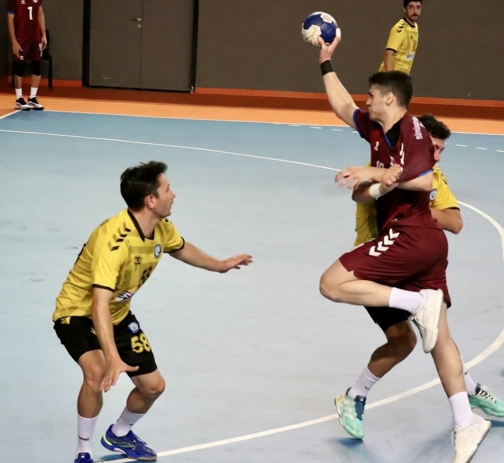 Güneysuspor ile Göztepe hentbol mücadelesi beraberlikle sonuçlandı