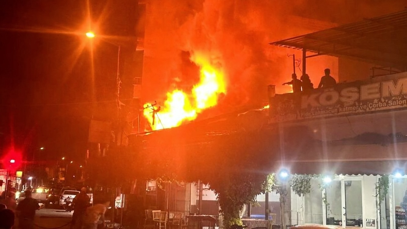 İzmir Ödemiş'te ekmek fırınında baca temizliği sırasında yangın çıktı